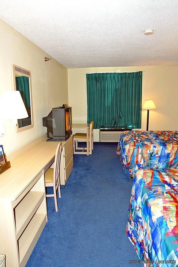 Motel 6-Columbia, Mo - East מראה חיצוני תמונה