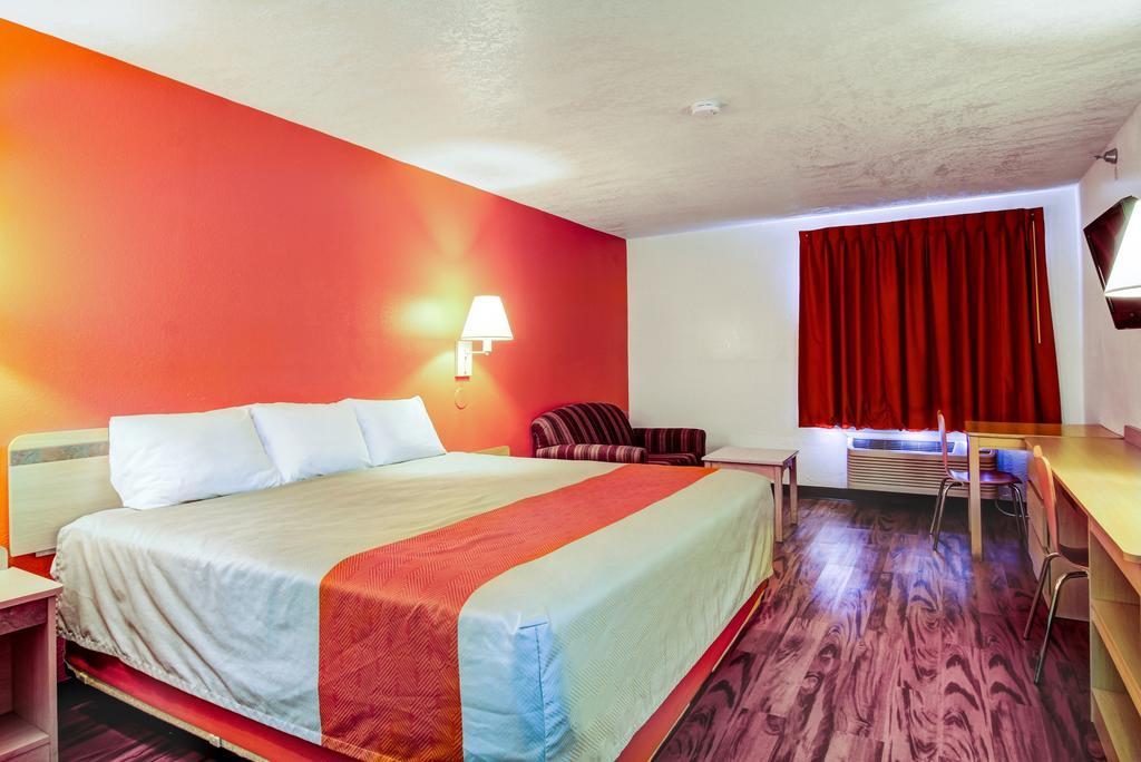 Motel 6-Columbia, Mo - East מראה חיצוני תמונה