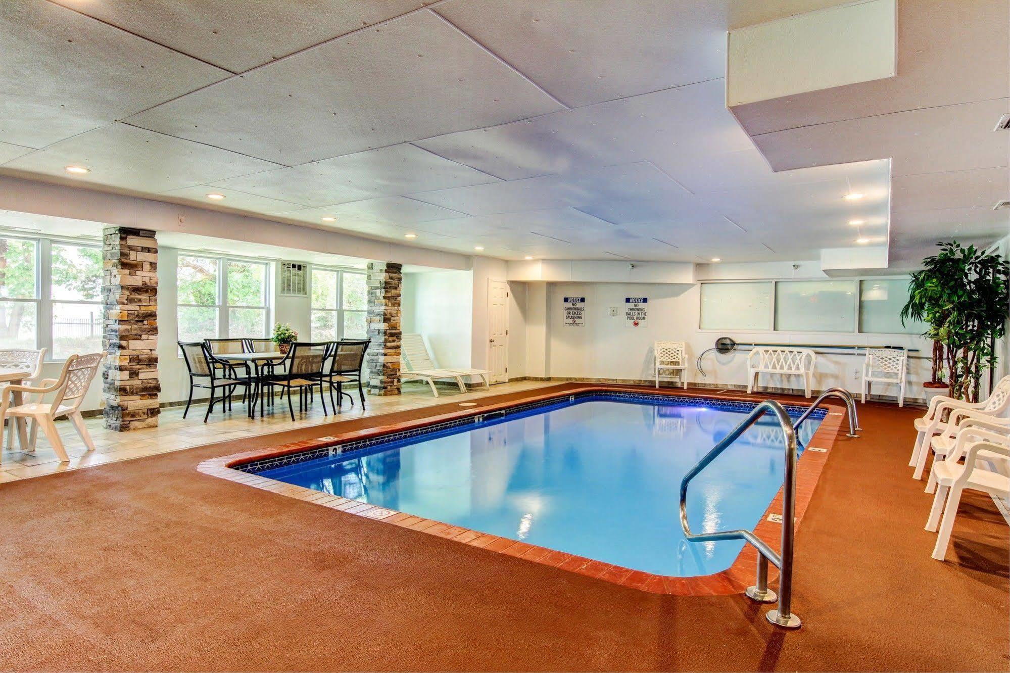 Motel 6-Columbia, Mo - East מראה חיצוני תמונה