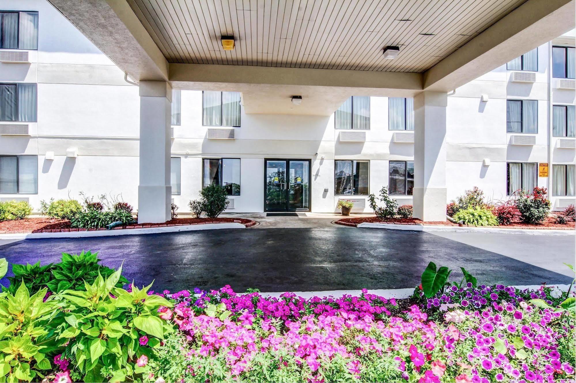 Motel 6-Columbia, Mo - East מראה חיצוני תמונה