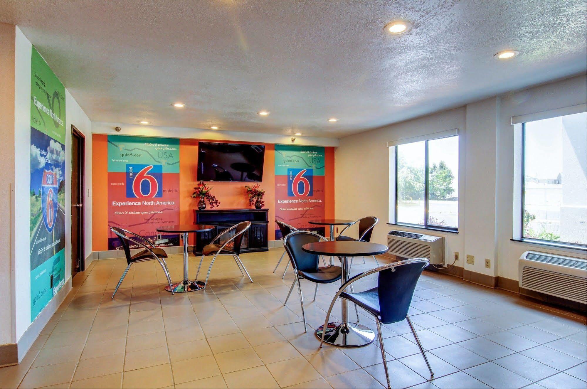 Motel 6-Columbia, Mo - East מראה חיצוני תמונה