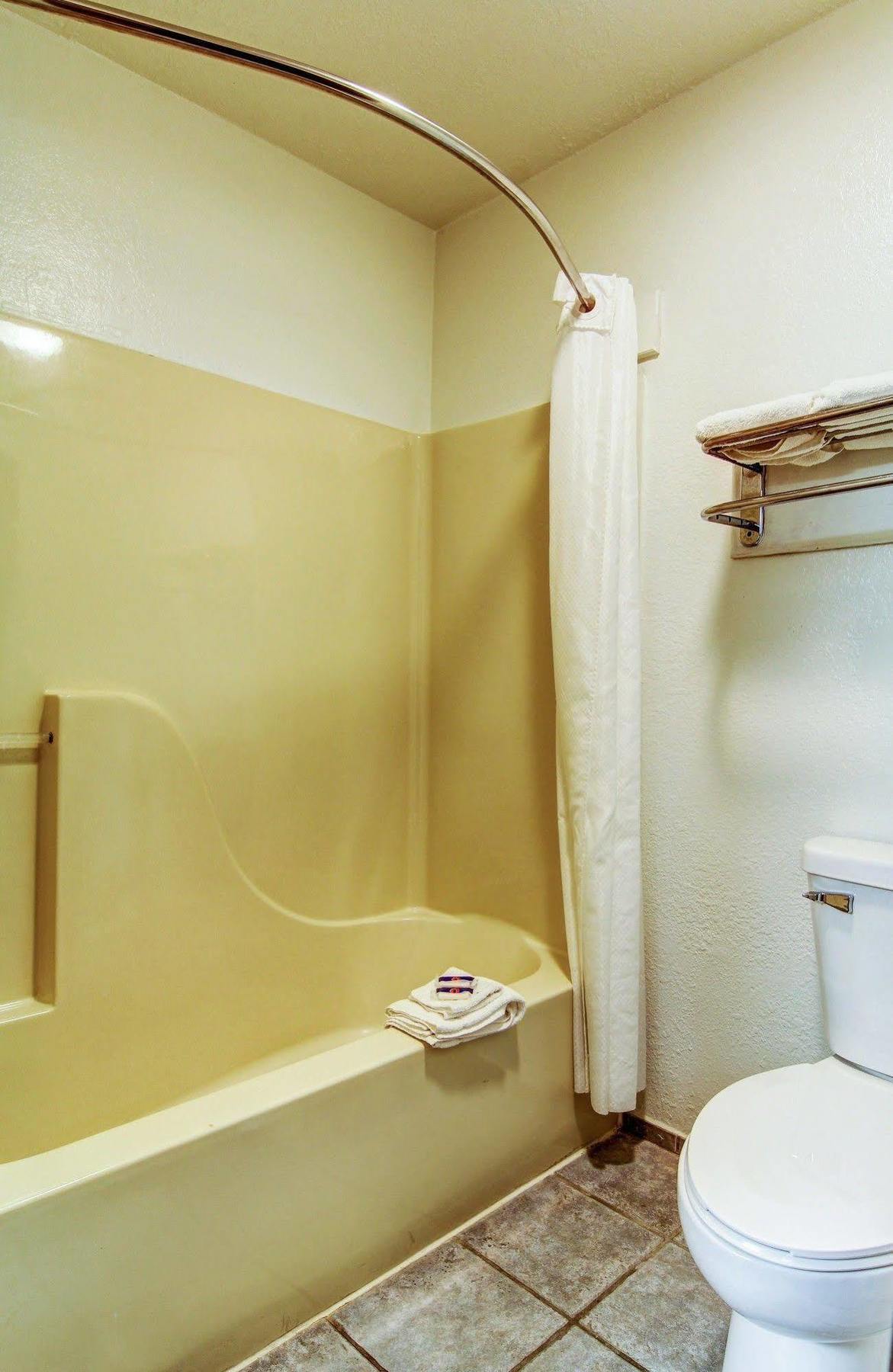 Motel 6-Columbia, Mo - East מראה חיצוני תמונה